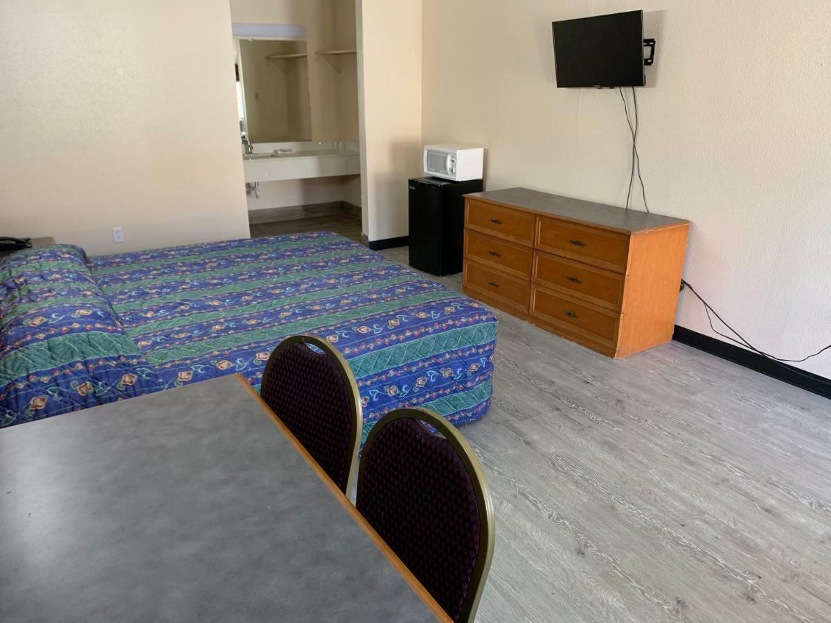 Guest Inn And Suites Houston Chambre photo